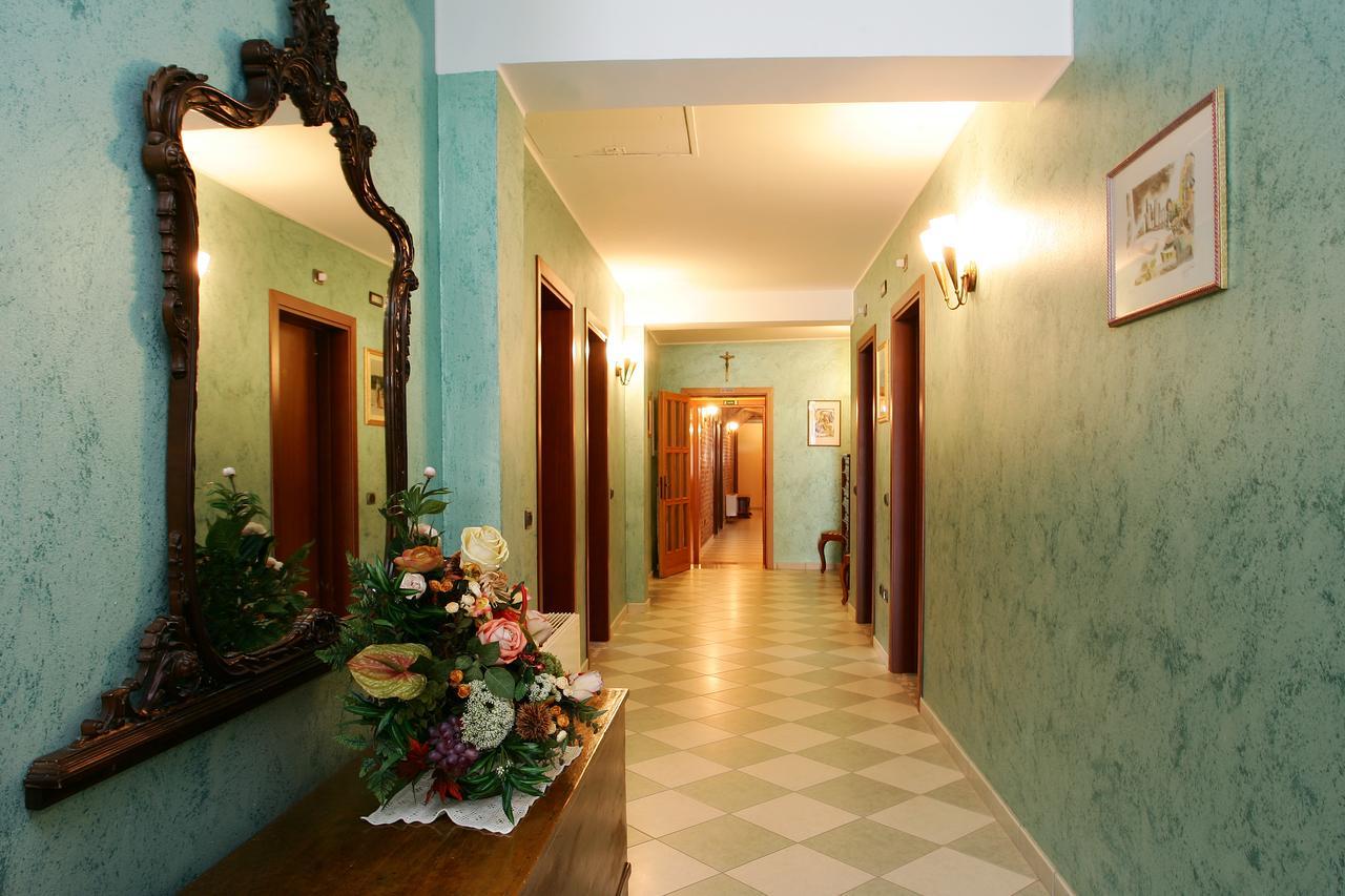 Ristorante Albergo Al Capitello Megliadino San Vitale Exterior photo